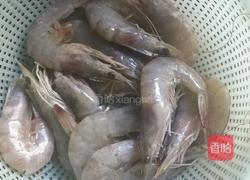蒜蓉虾的做法图解1