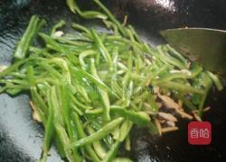 青椒炒肉的做法图解6
