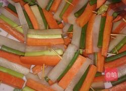 美丽酸菜串炒腊肉的做法图解2