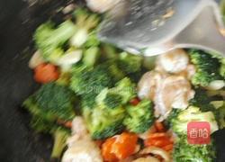 西兰花滑虾球的做法图解7