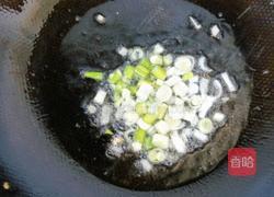 韭菜鸡蛋虾仁饺子的做法图解6