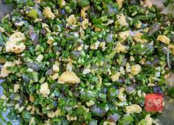 韭菜鸡蛋虾仁饺子的做法图解13