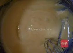 Illustration of how to make eight-inch chiffon cake embryo 6