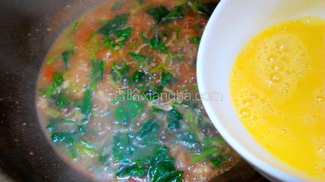 煮开后撒入蛋液