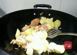 土豆烧鸡块的做法图解7