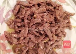 小炒黑胡椒牛柳的做法图解1