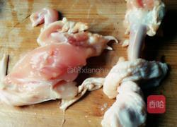 酸辣鸡丁的做法图解2