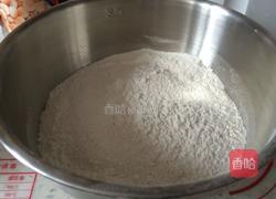 小白菜猪肉饺子的做法图解3