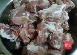 酱脊骨的做法图解1