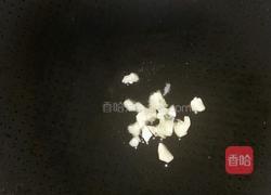 荷兰豆炒香肠的做法图解3