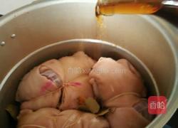 高压锅酱肘子的做法图解4