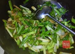 蒜苗炒肉的做法图解6