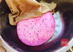 红心火龙果汤面的做法图解4