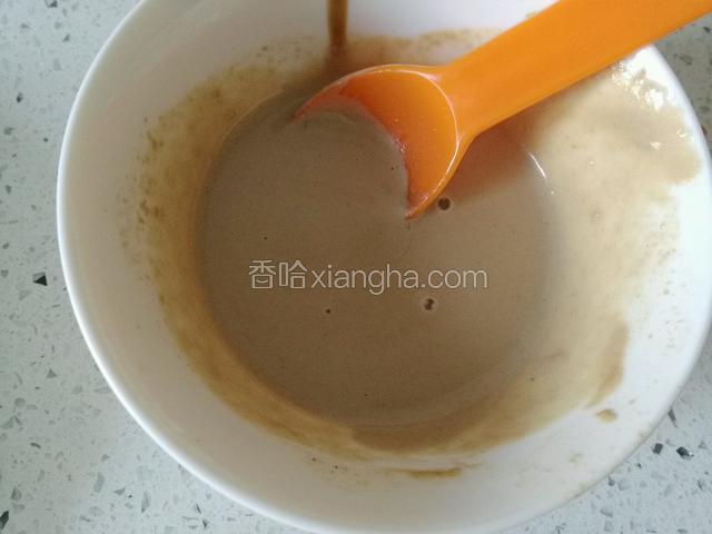 稀释后滴芝麻酱汁；