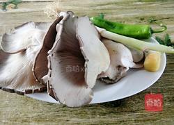 素炒平菇的做法图解1