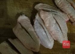蒜香翅中的做法图解1