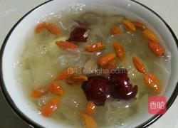 银耳莲子羹的做法图解9