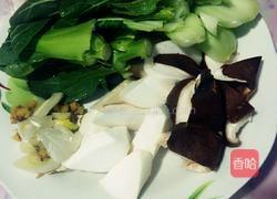 鸡腿菇炒鸡脯的做法图解1