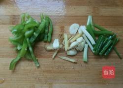 葱姜炒蟹的做法图解3