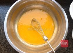 火龙果戚风蛋糕的做法图解2