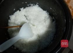 粽香糯米糕的做法图解2