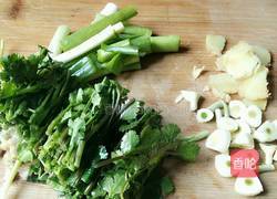 红烧剁椒鱼头的做法图解4