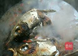 红烧剁椒鱼头的做法图解9