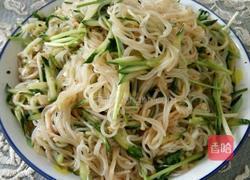 凉拌黄瓜粉丝金针菇的做法图解10