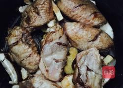 电饭煲焖鸡翅的做法图解4