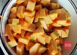 五彩鸡丁的做法图解1