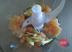 番茄汁鸡肉丸的做法图解3
