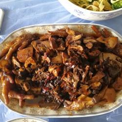 郫县豆瓣香菇鸡爪烧鲳鱼的做法[图]