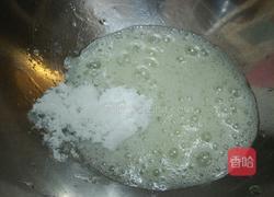 草莓玫瑰纸杯蛋糕的做法图解5