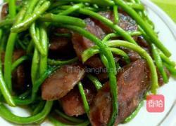 腊肠炒芦蒿的做法图解5
