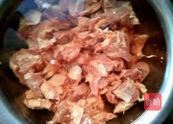 西红柿炖牛腩的做法图解1