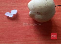 冰糖雪梨汁的做法图解1