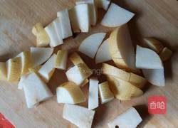 冰糖雪梨汁的做法图解2