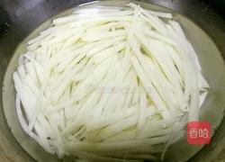 腊肠土豆丝的做法图解1