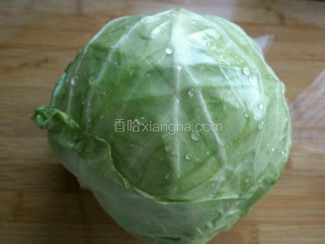头菜一个清洗干净。
