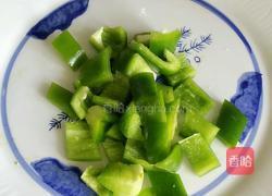 蛋片炒青椒的做法图解5
