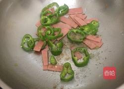 青椒鸡蛋炒火腿的做法图解4