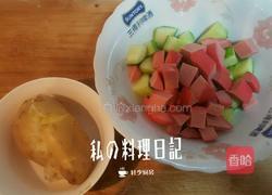 土豆黄瓜红肠色拉的做法图解3