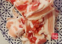 酸菜炒肉的做法图解2