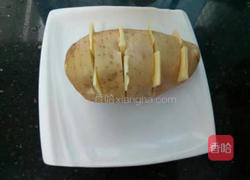 风琴土豆沙拉的做法图解2