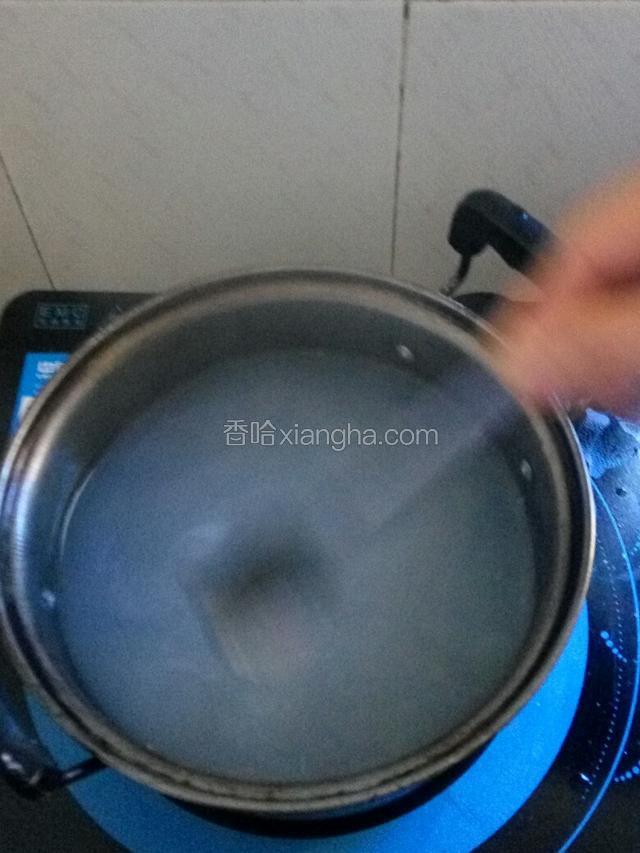需要按照一个方向满满搅拌