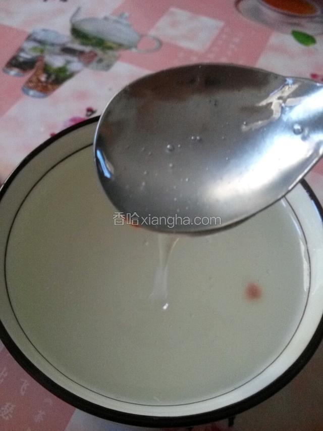 木薯粉早餐粥非常浓稠，并且可以当作凉茶一般清热解毒