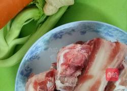 筒骨粥的做法图解1