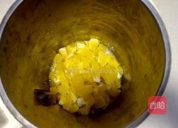 鲜榨橙汁的做法图解4