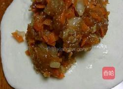 胡萝卜猪肉包子的做法图解2