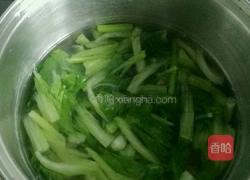 芹菜炒黑木耳的做法图解3